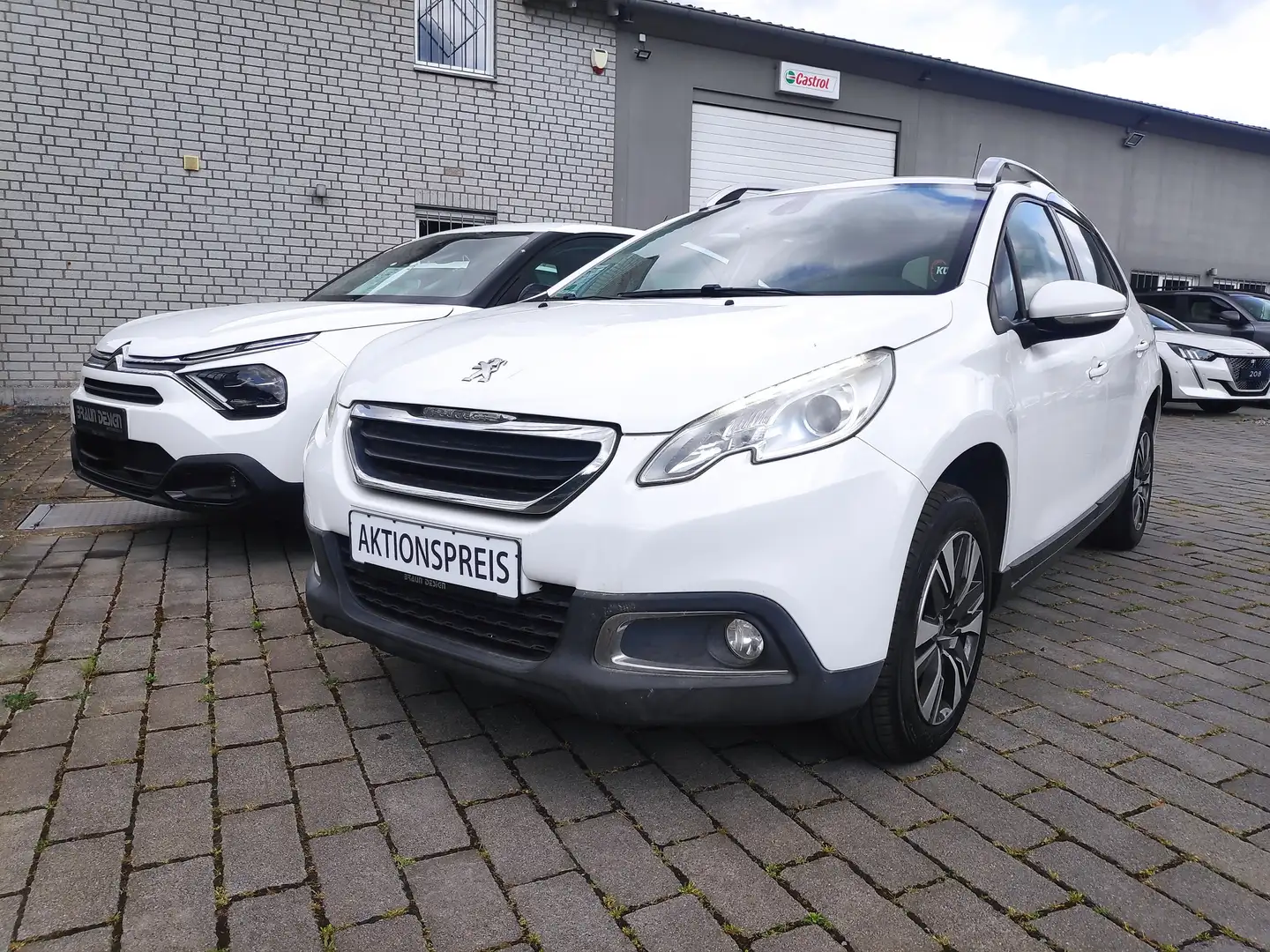 Peugeot 2008 Active Weiß - 2