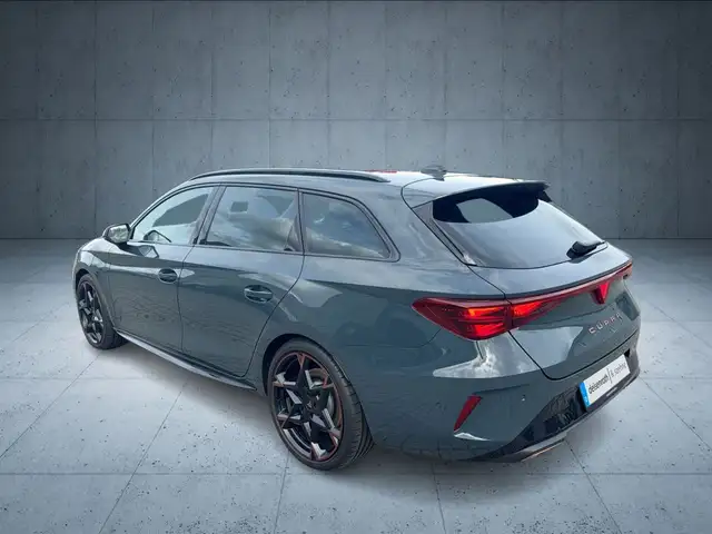 Cupra Leon view 3