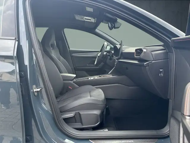 Cupra Leon view 15