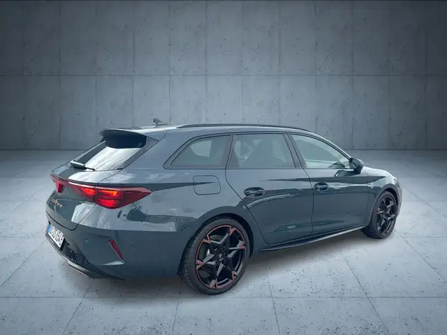 Cupra Leon view 5