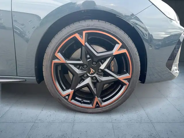 Cupra Leon view 7