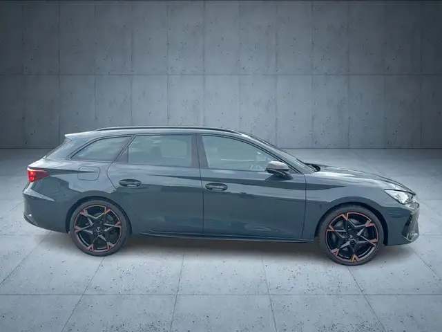 Cupra Leon view 6
