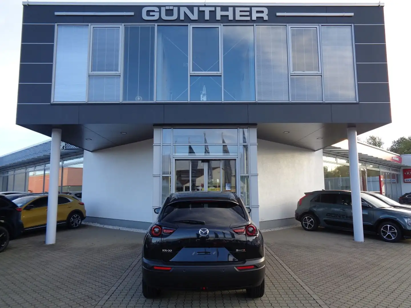 Mazda MX-30 e-SKYACTIV R-EV MAKOTO UE PRE-P GSD, Allwetterreif - 2