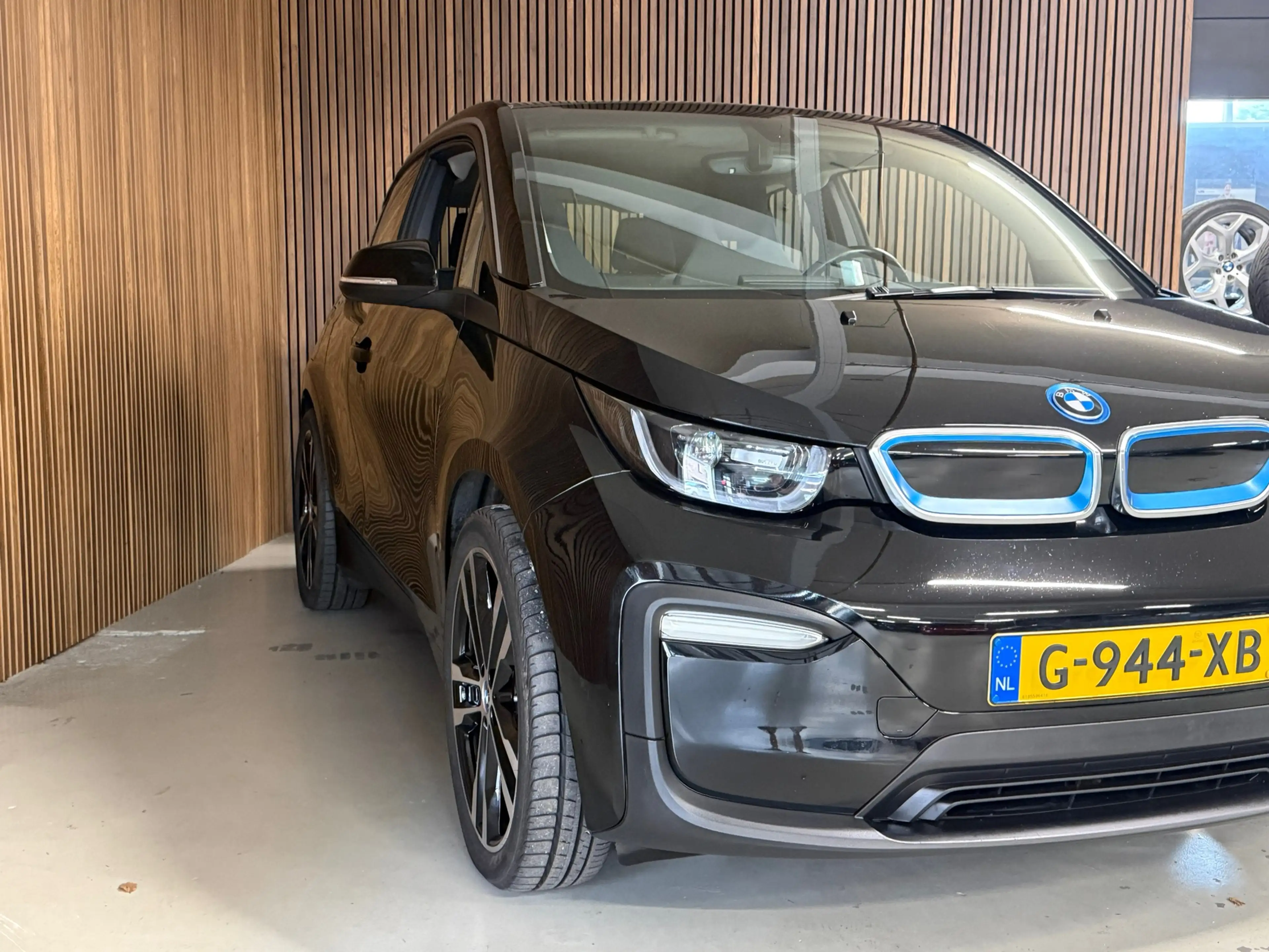 BMW i3 120Ah 42 kWh - 20 inch — photo 4