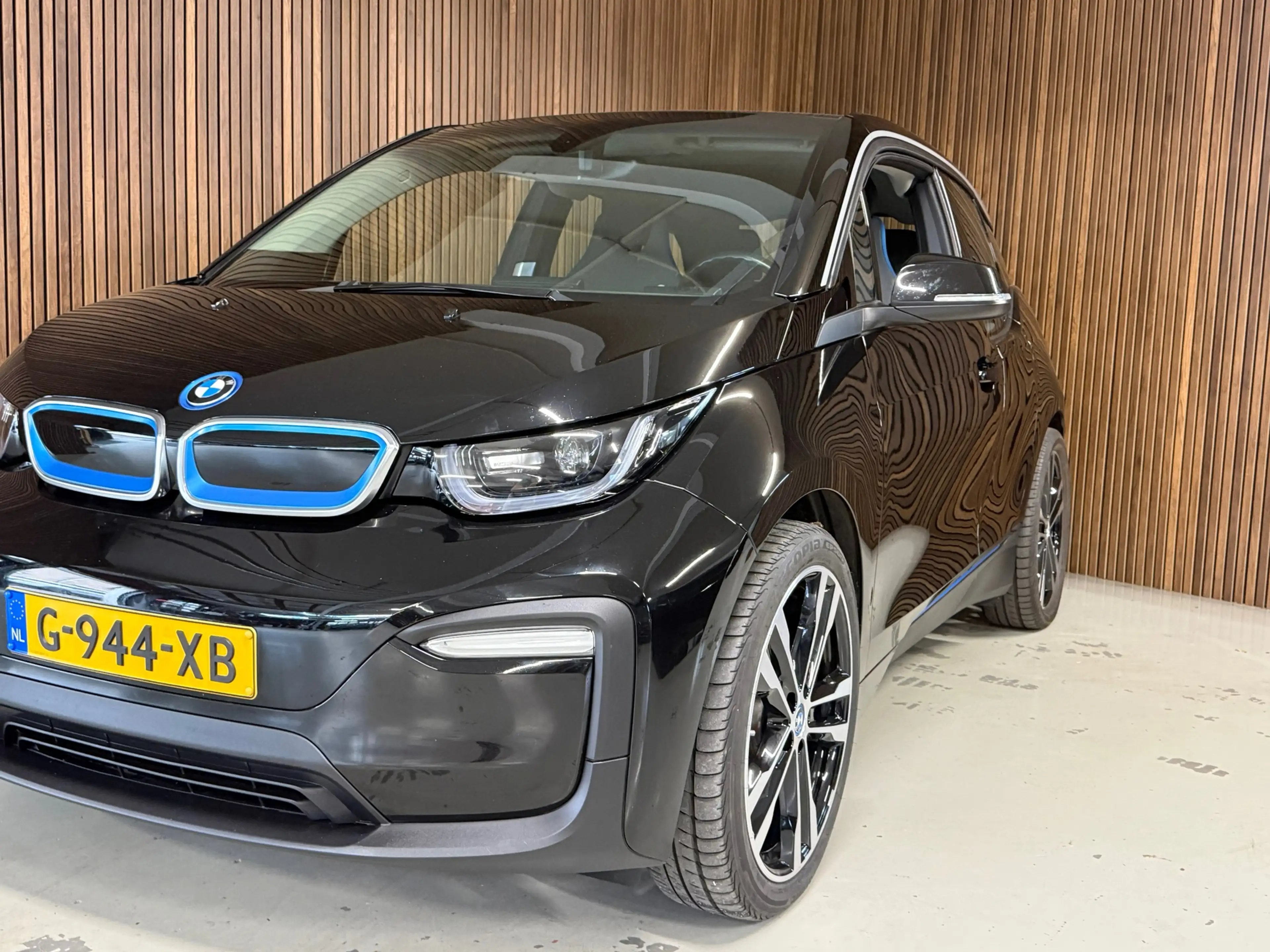 BMW i3 120Ah 42 kWh - 20 inch — photo 5