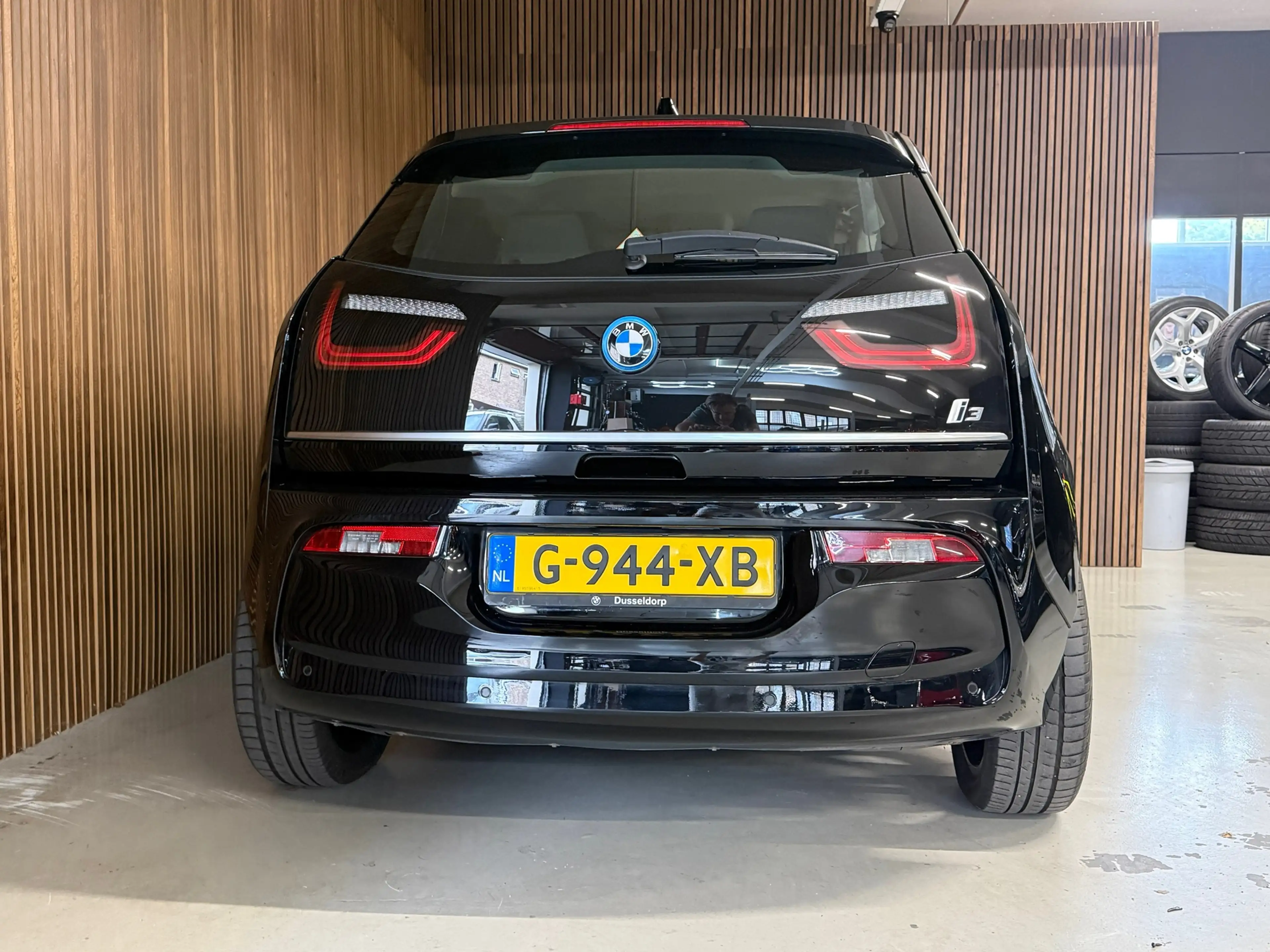 BMW i3 120Ah 42 kWh - 20 inch — photo 10