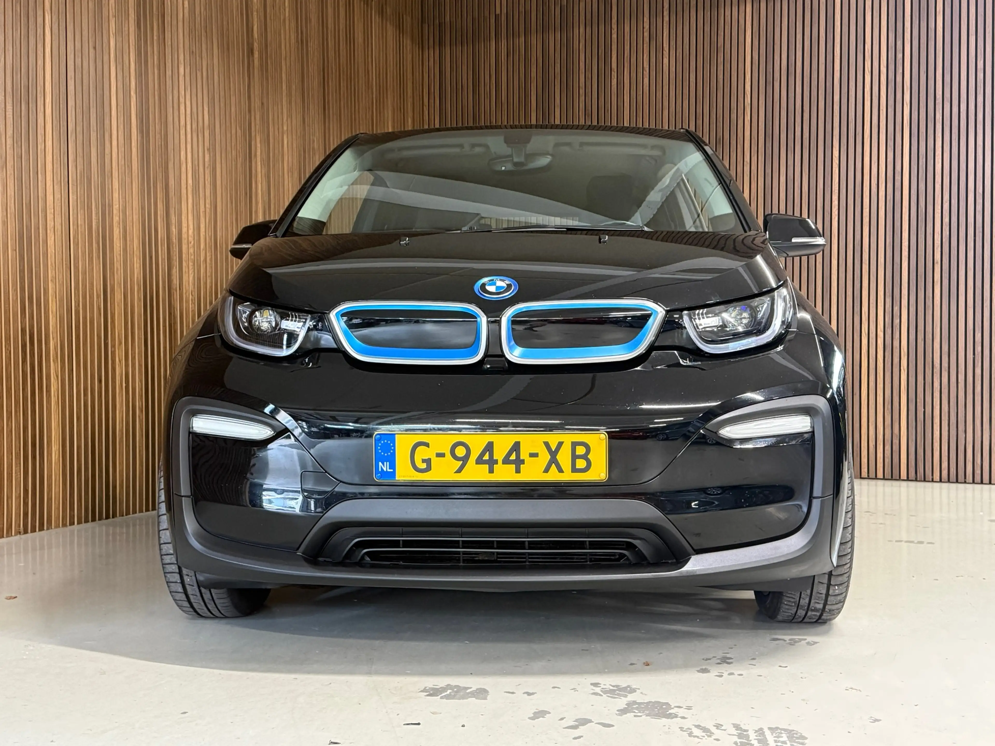 BMW i3 120Ah 42 kWh - 20 inch — photo 3