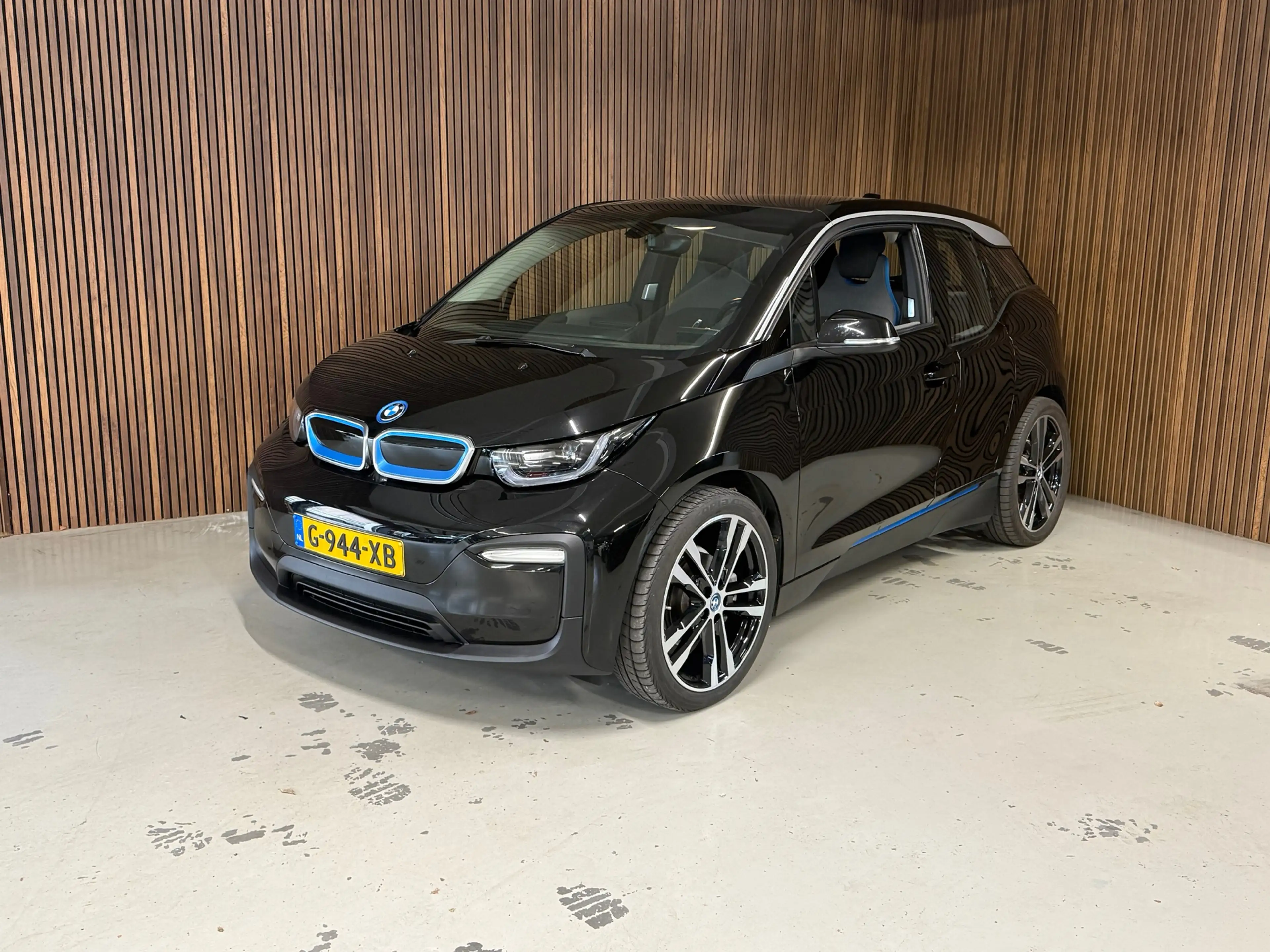 BMW i3 120Ah 42 kWh - 20 inch — photo 2