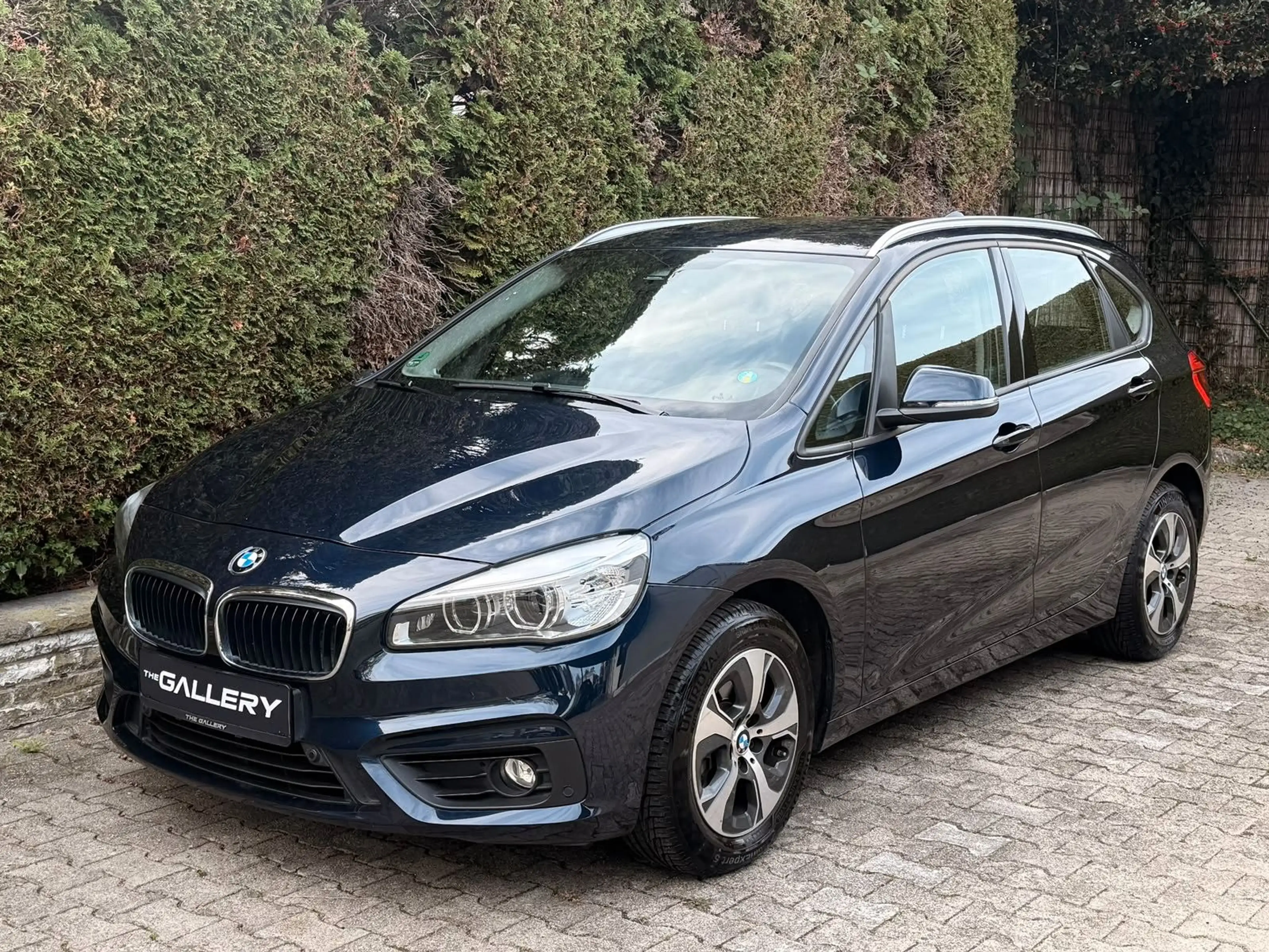 BMW 218 i *AUT.*NAVI*STHZ*KEYLESS*LED*TEMP.* — photo 2