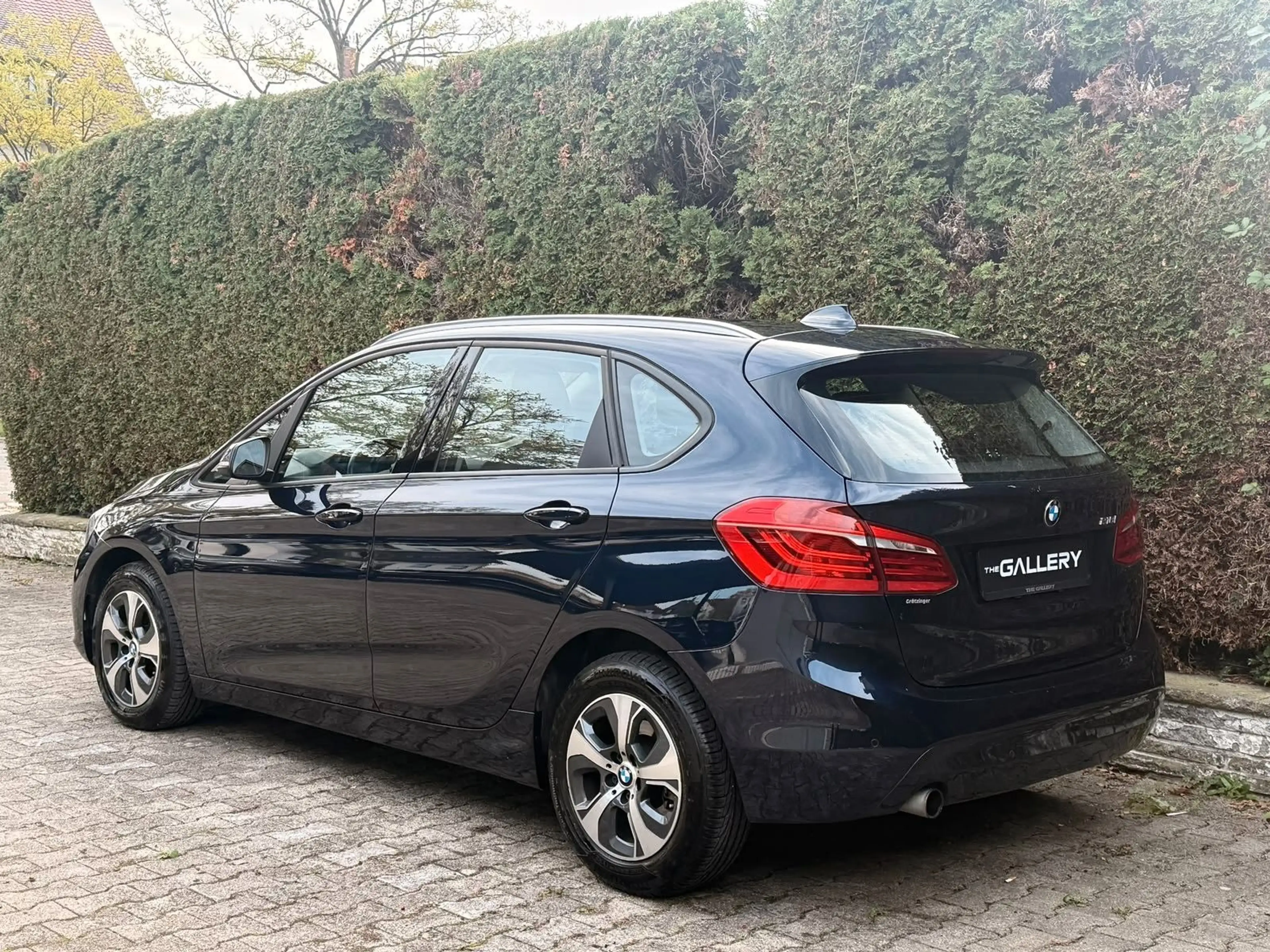 BMW 218 i *AUT.*NAVI*STHZ*KEYLESS*LED*TEMP.* — photo 4