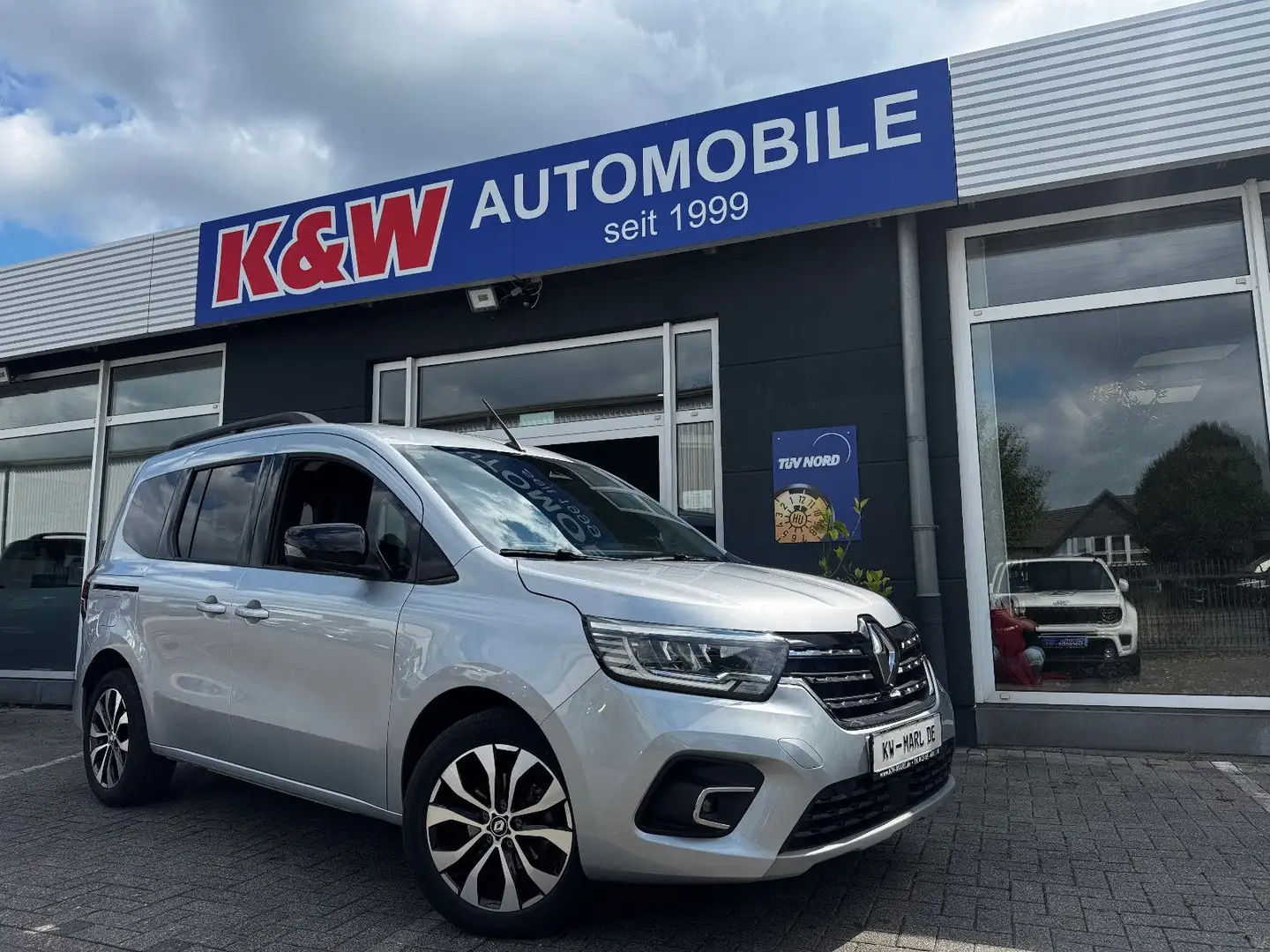 Renault Kangoo III Techno NAVI+CAM KLIMAAUTO WINTERRÄDER Plateado - 1