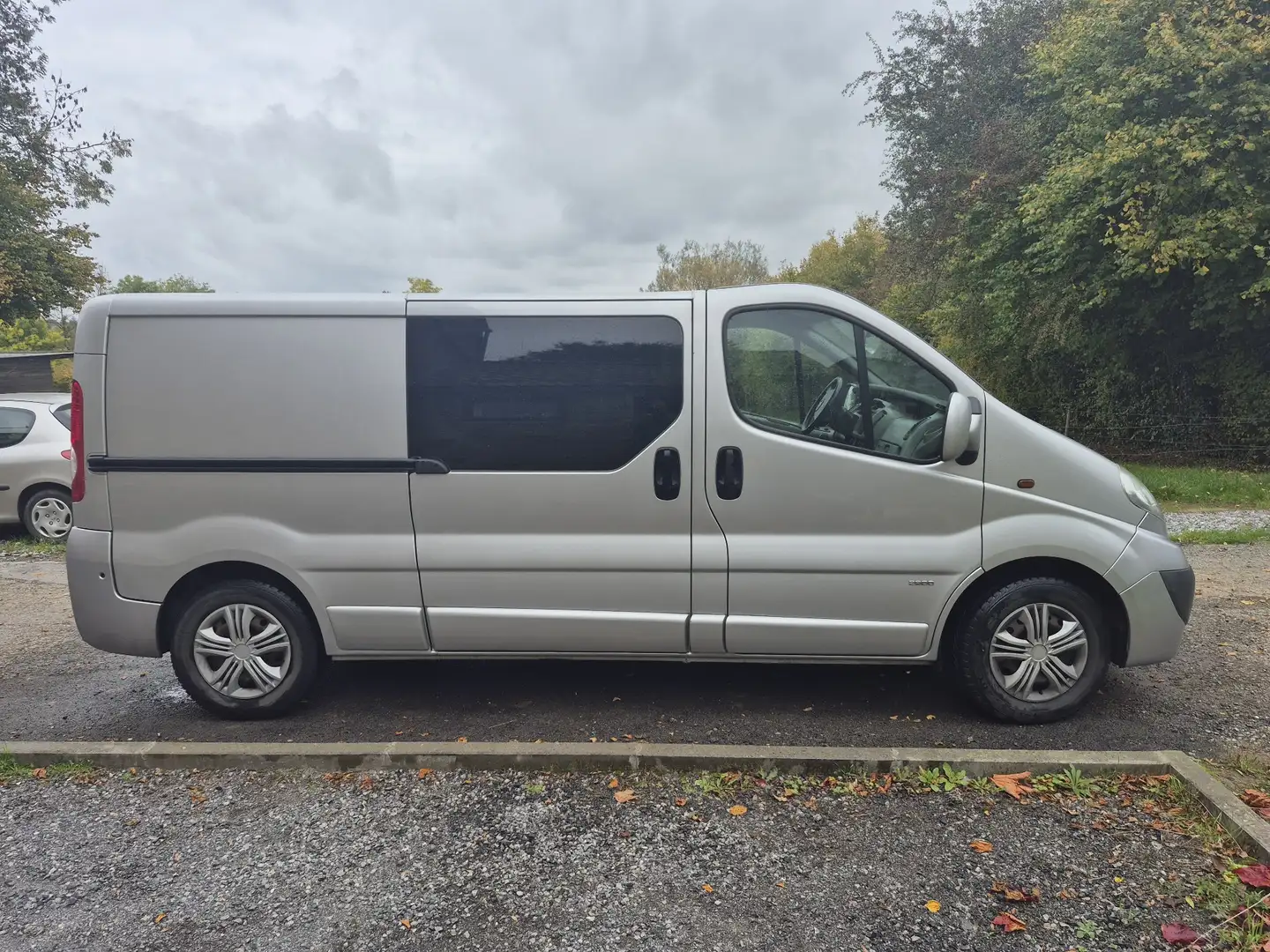 Opel Vivaro 2.5 CDTi L2H1 - 2