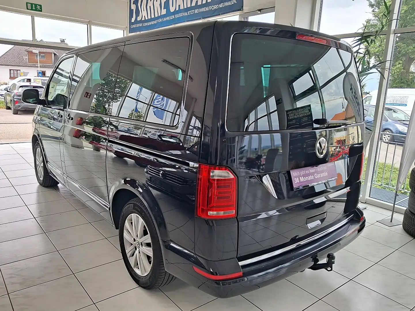 Volkswagen Sonstige Multivan Highline 2,0 TDI 4Motion BMT DSG Schwarz - 2