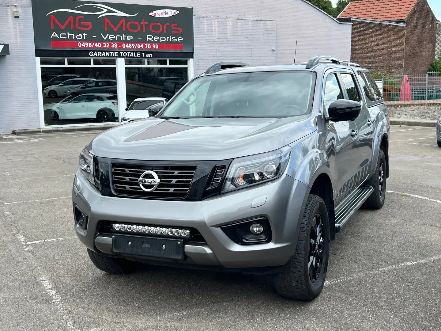 Nissan Navara 2.3 DCI 190CV N-GUARD  B.AUTO CAM.360° KEYLESS. Grau - 1