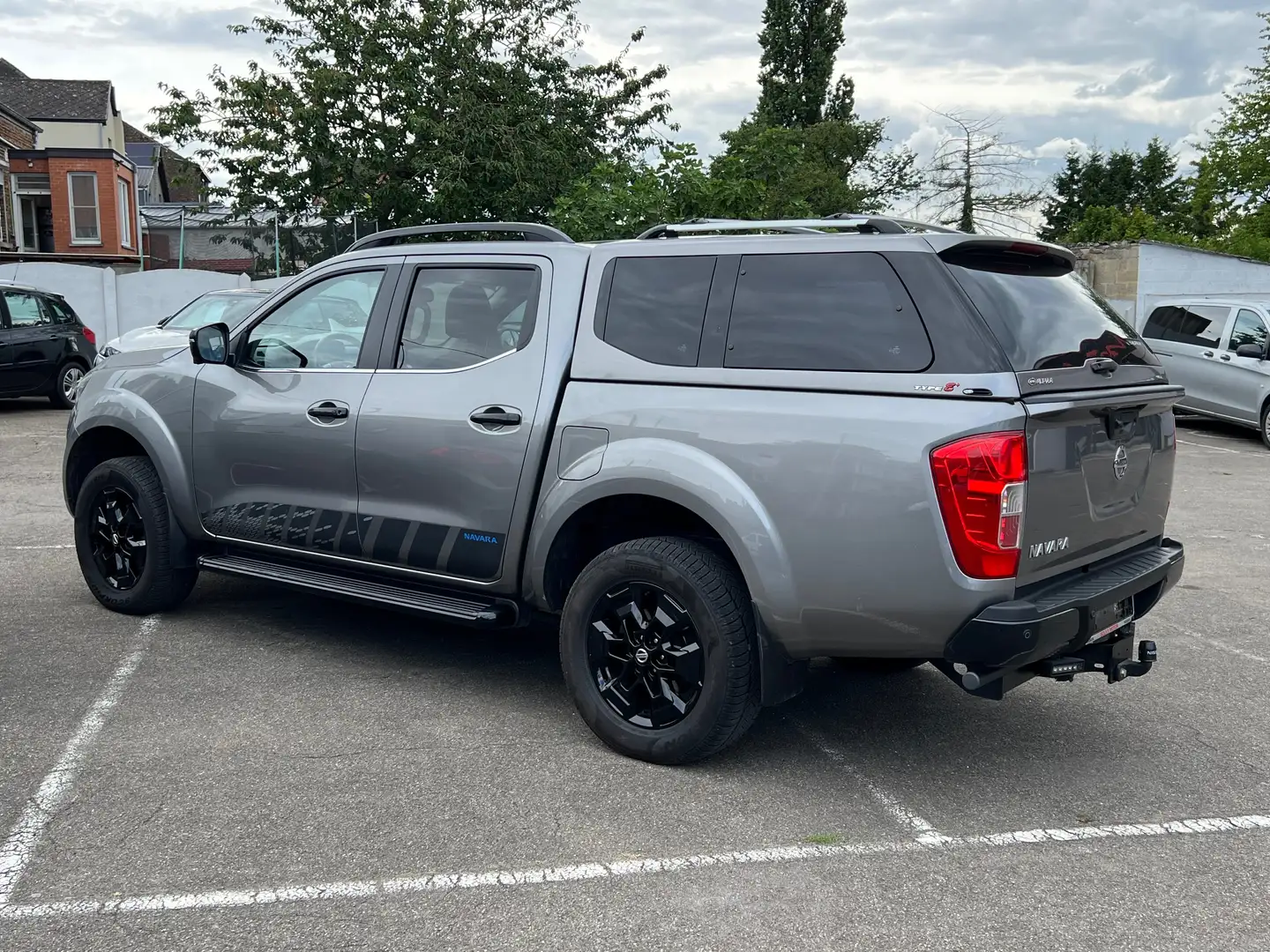 Nissan Navara 2.3 DCI 190CV N-GUARD  B.AUTO CAM.360° KEYLESS. Grau - 2