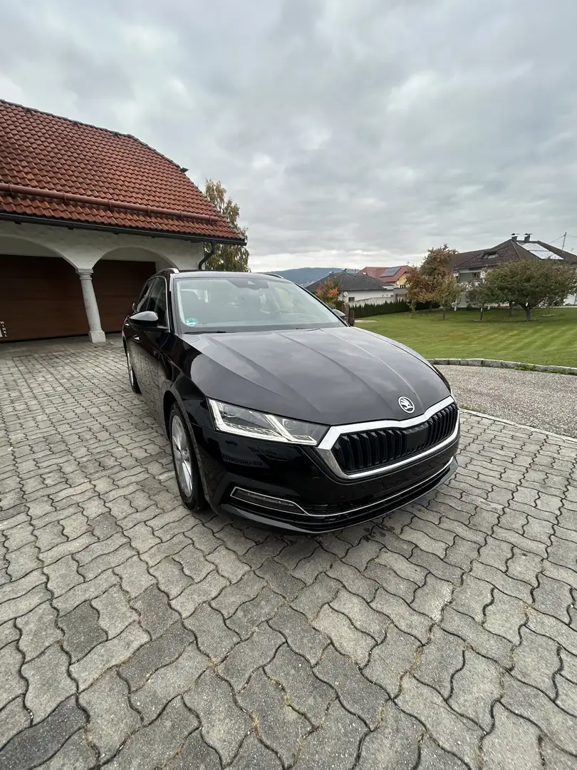Skoda Octavia Combi 2,0 TDI Style DSG Matrix elektr Sitze Kamera Schwarz - 1
