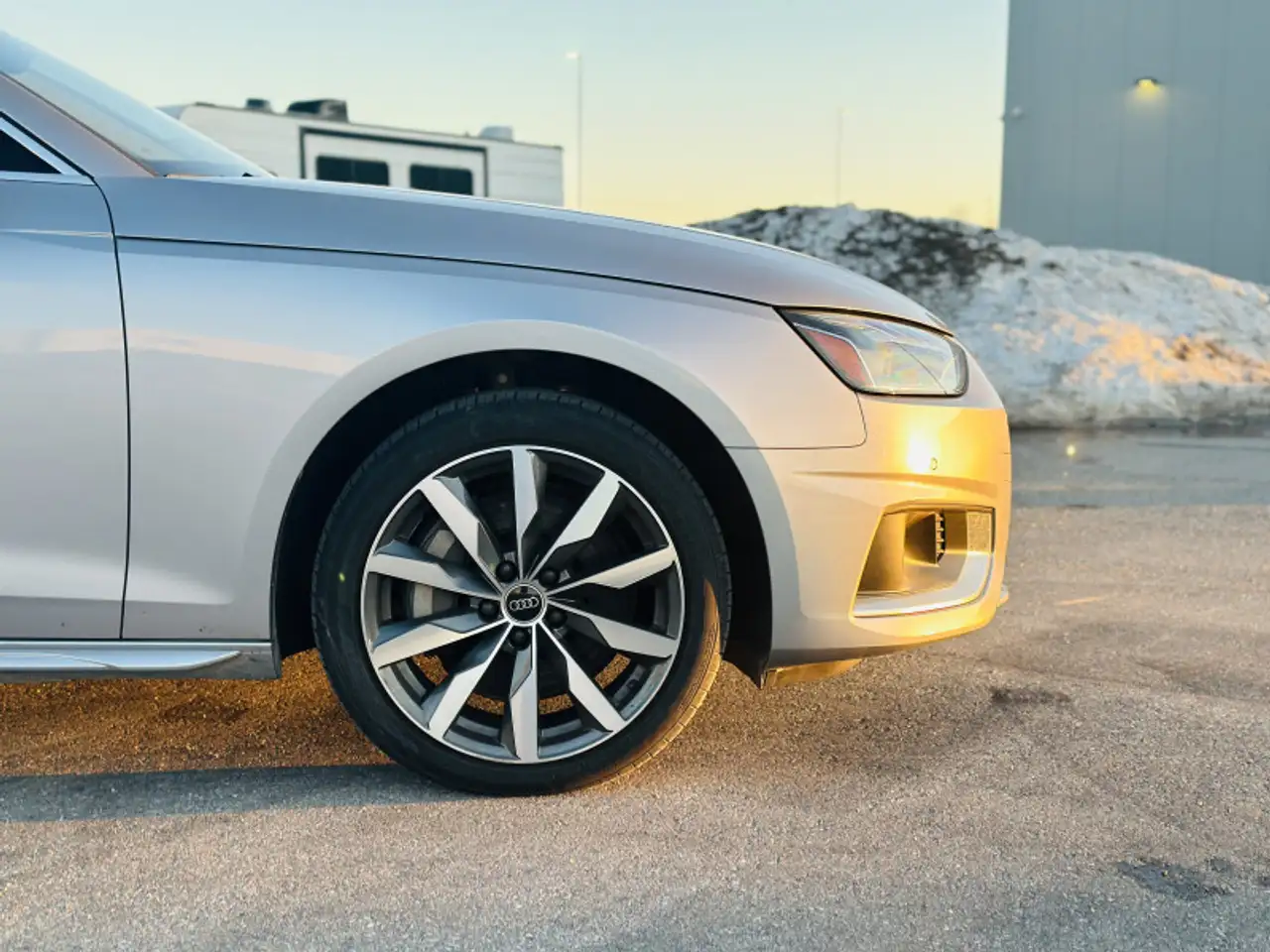 Audi A4 снимка Audi A4