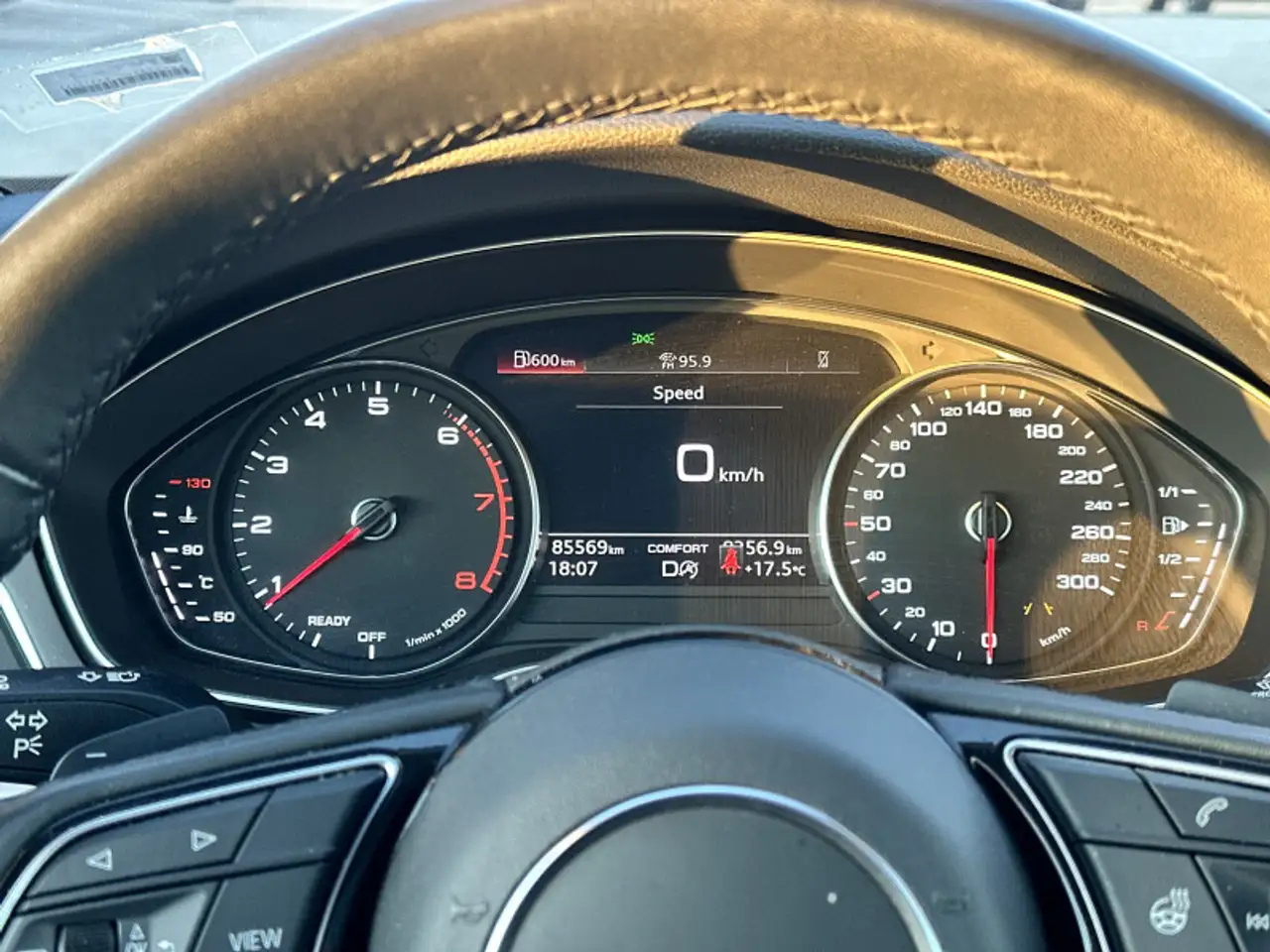 Audi A4 снимка Audi A4