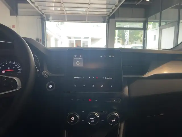 Renault Captur view 12