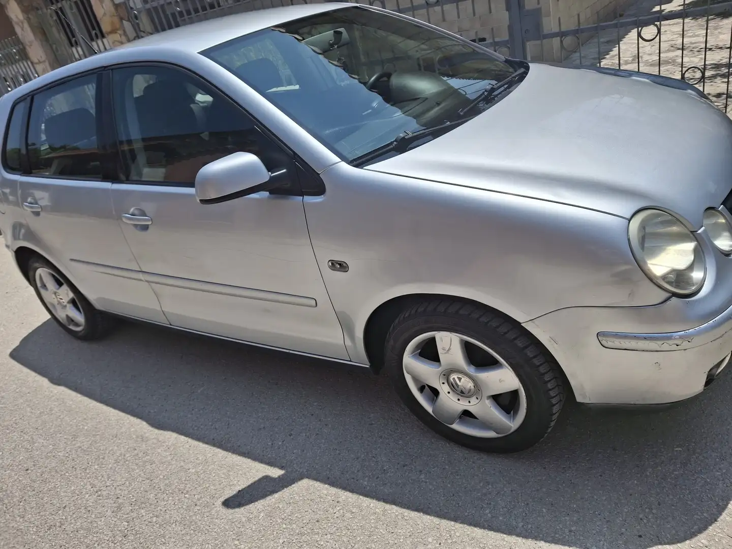 Volkswagen Polo 3p 1.9 tdi Highline - 2