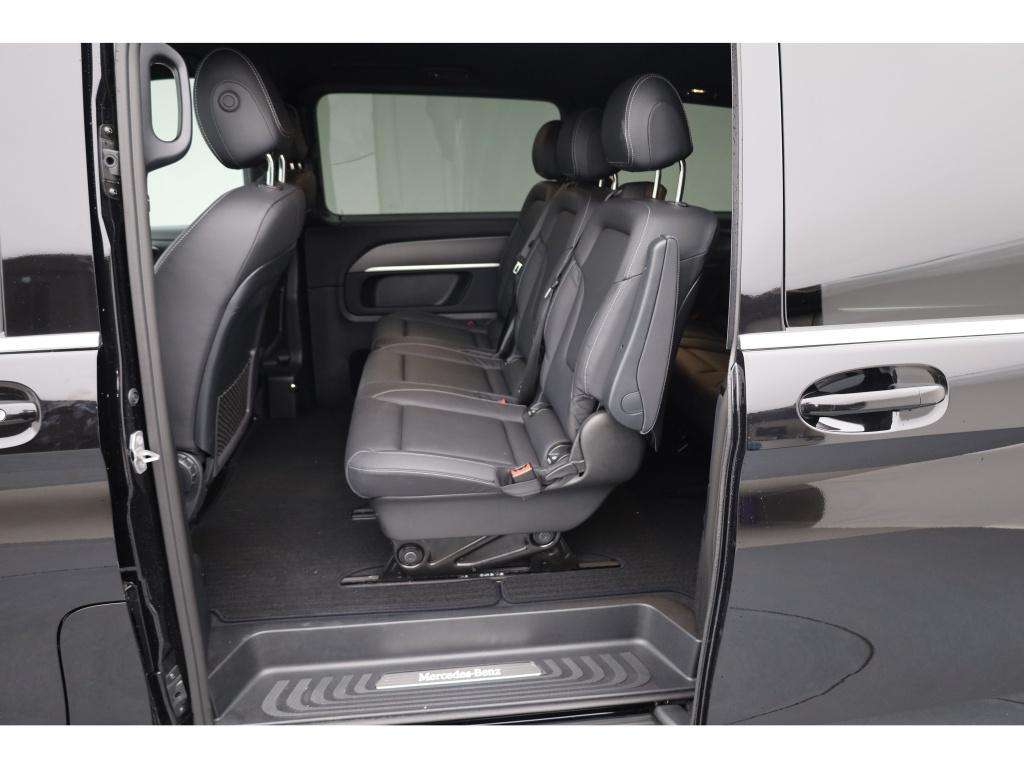 Mercedes-Benz V 220