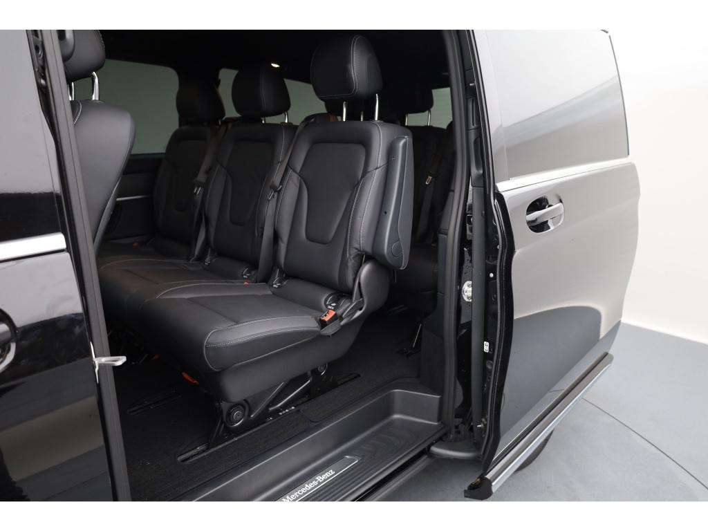 Mercedes-Benz V 220