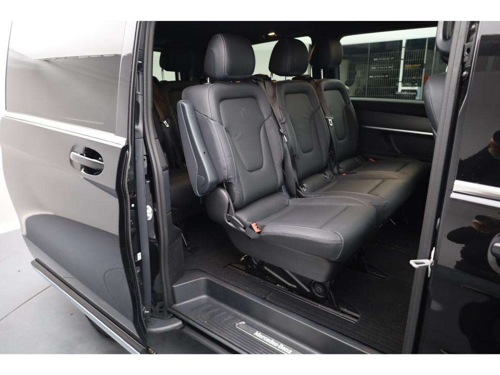 Mercedes-Benz V 220