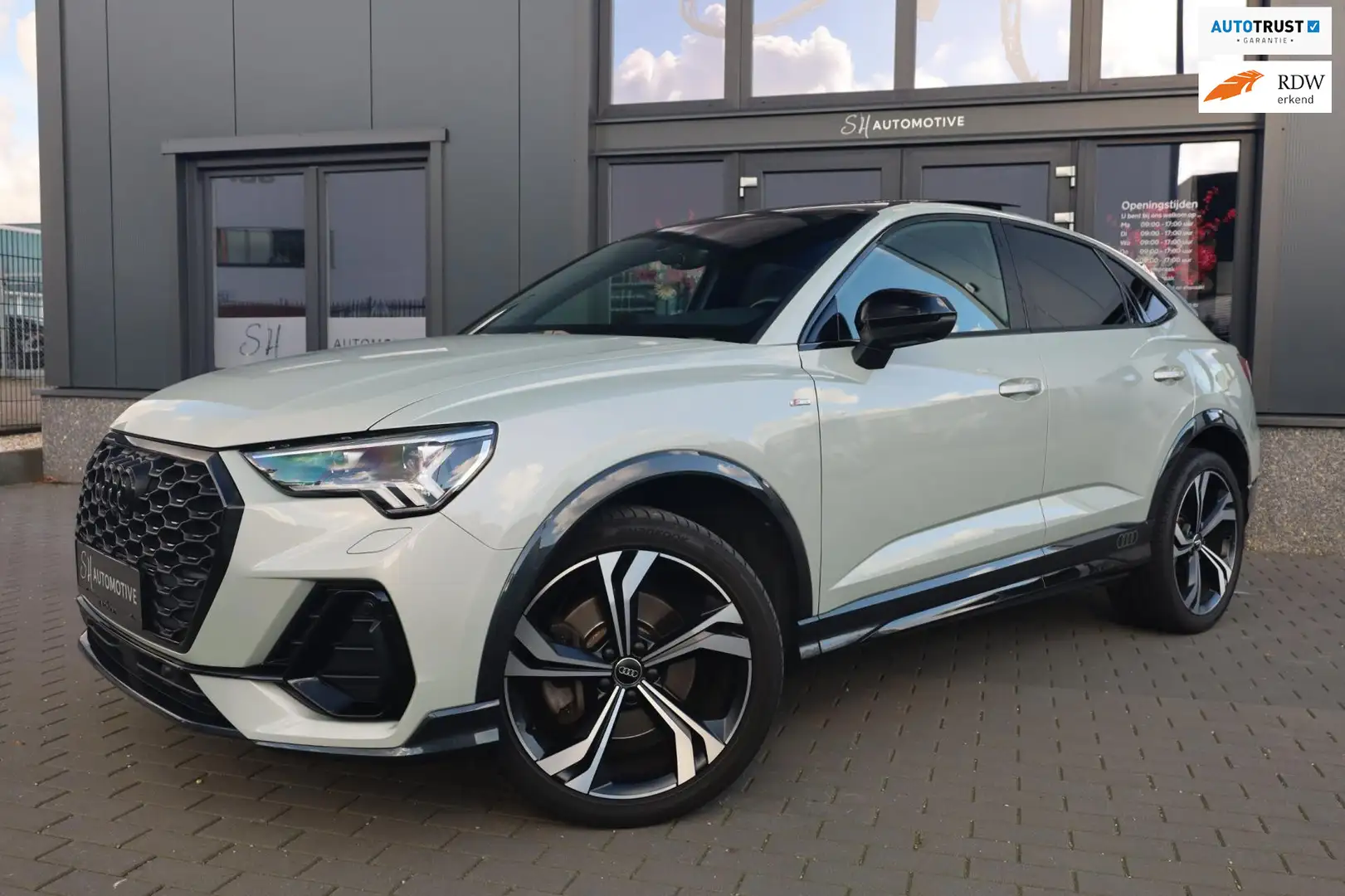 Audi Q3 Sportback 45 TFSI Quattro S Edition one / PANO / 3 Gris - 1