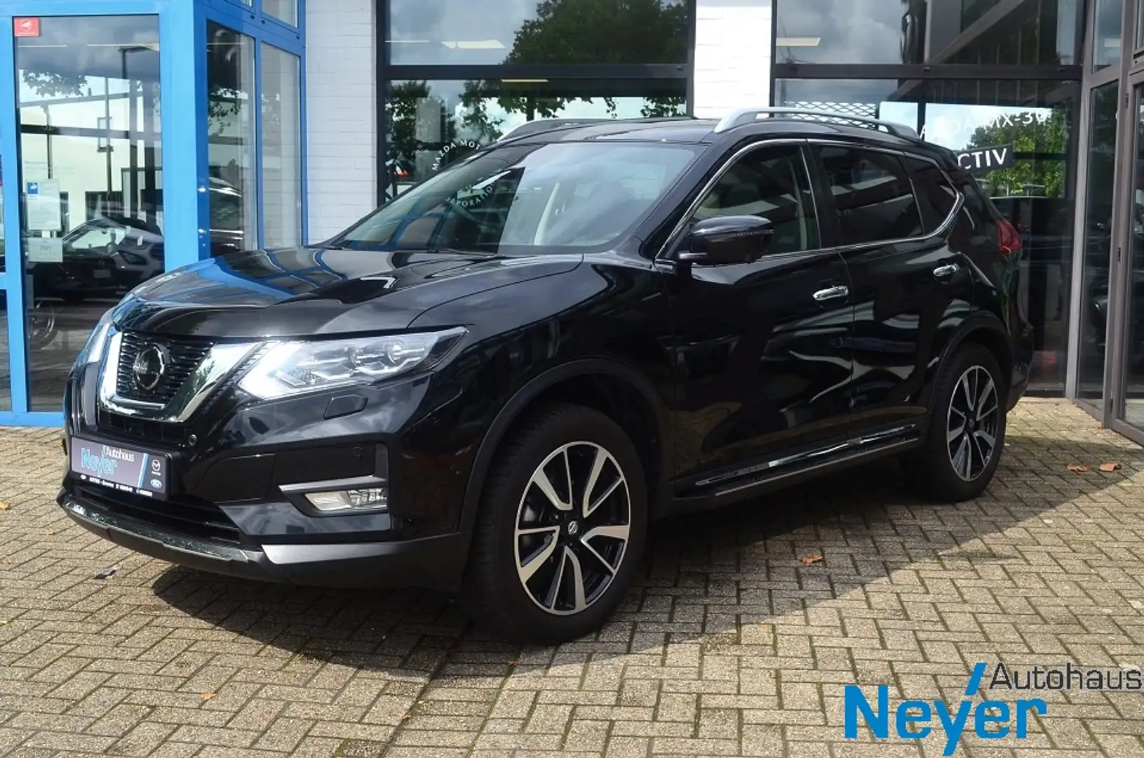 Nissan X-Trail 1.3 Automatik Tekna AHK GSD Zwart - 2