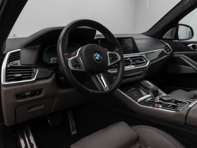 BMW X5 M view 20
