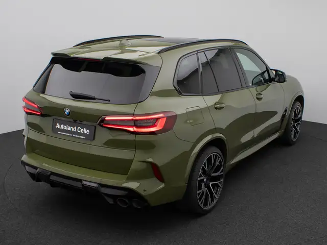 BMW X5 M view 7