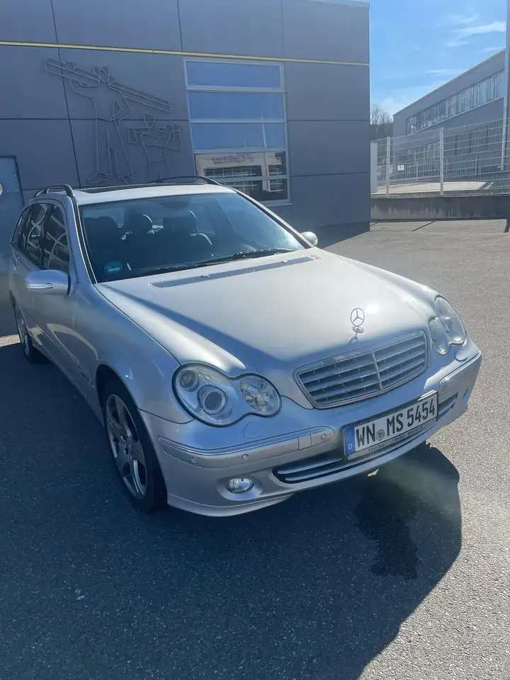 Mercedes-Benz C 320
