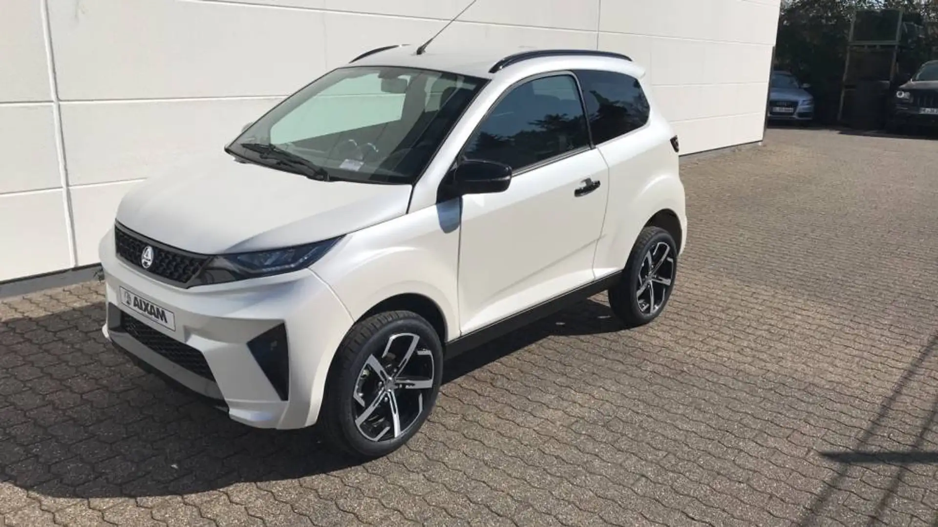 Aixam Crossover e PREMIUM Blanc - 1