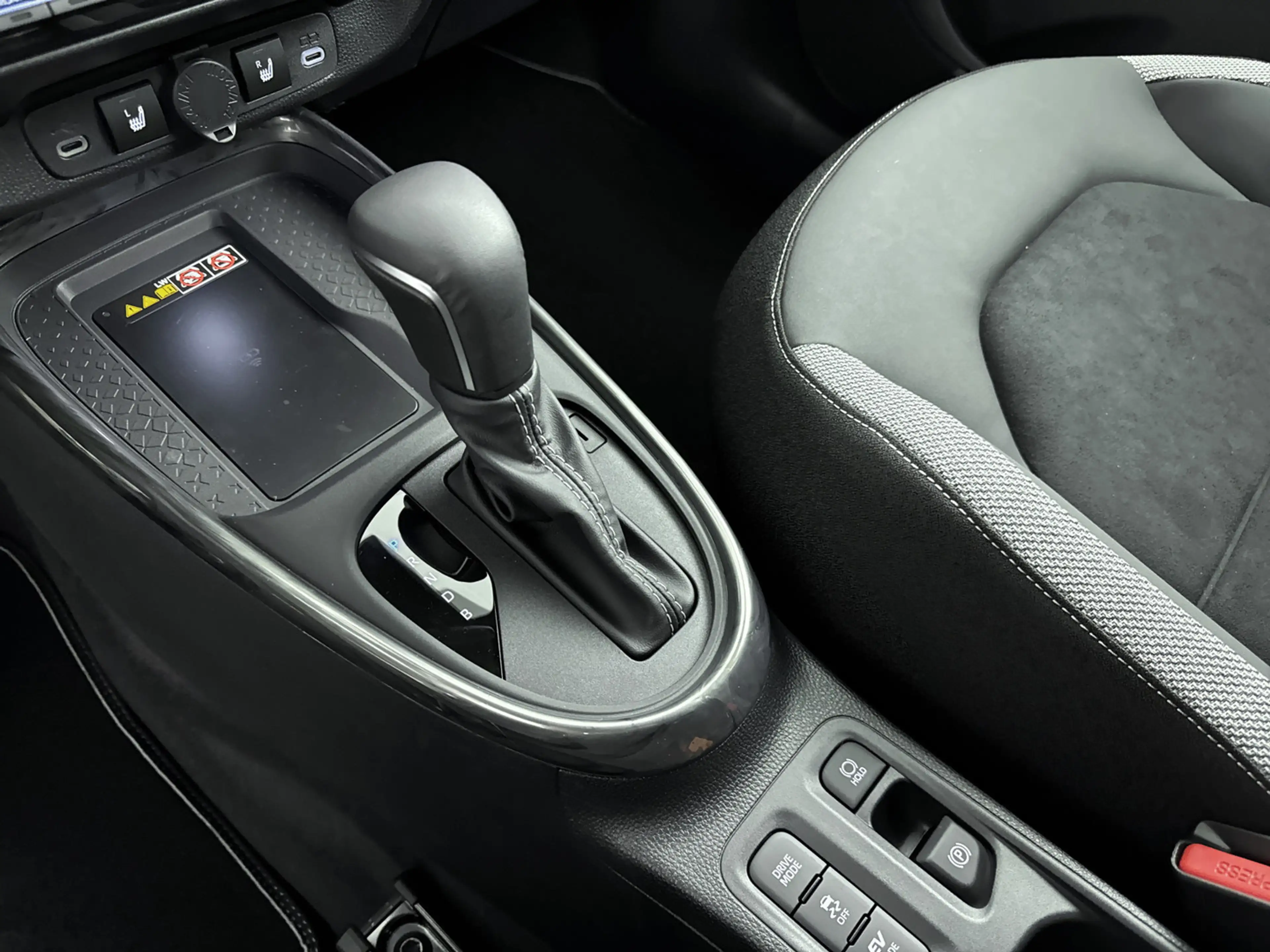 Toyota Aygo X Hybrid 115 GR Sport | NIEUWE AUTO | PRIJS INCLUSIE — photo 9
