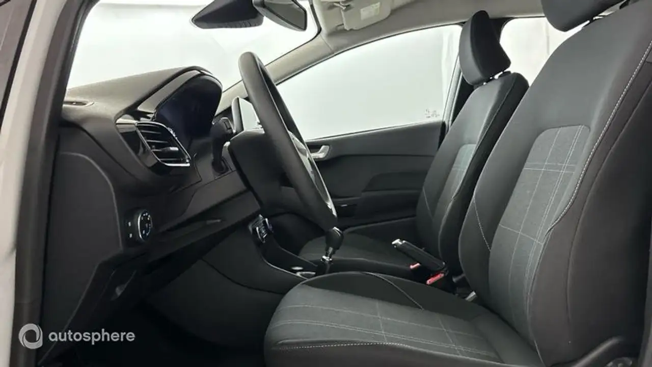 Ford Fiesta 5 portes — photo 12