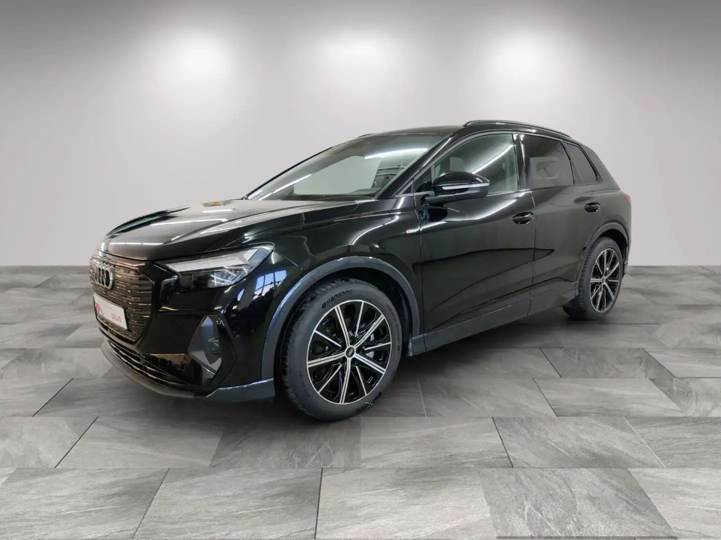 Audi Q4 e-tron S line 45 AHK/Assist/el.Heckkl/02.30Ga Schwarz - 2
