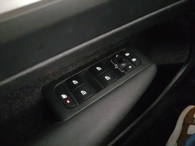 Volvo XC40 view 27