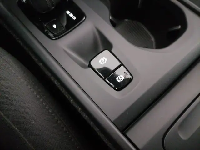 Volvo XC40 view 22