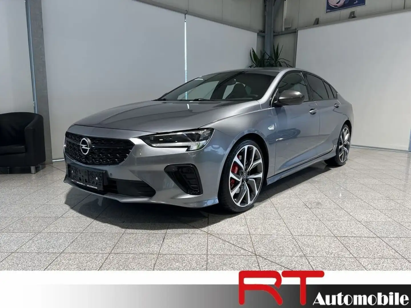 Opel Insignia GSi 4x4 Grau - 1