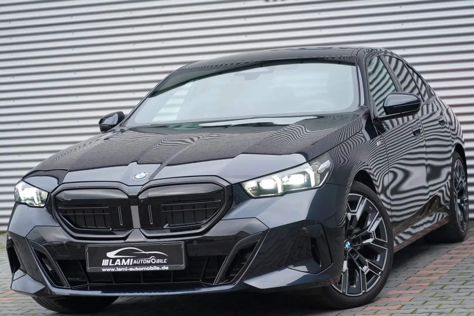BMW 520 i M Sport PANO HEADUP 360 H&K AR Schwarz - 1
