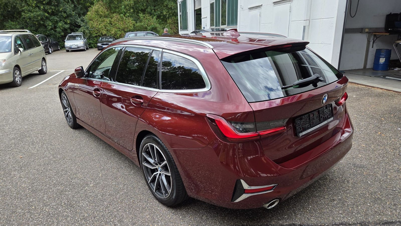 BMW 320 d Touring  xDrive Luxury Line NP: € 67.590,00 — photo 10