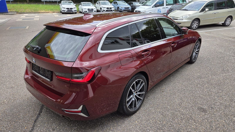 BMW 320 d Touring  xDrive Luxury Line NP: € 67.590,00 — photo 6