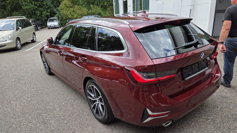 BMW 320 d Touring  xDrive Luxury Line NP: € 67.590,00 — photo 8