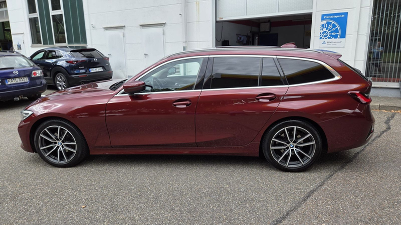 BMW 320 d Touring  xDrive Luxury Line NP: € 67.590,00 — photo 9