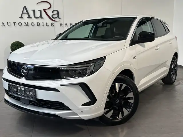 Opel Grandland X view 2