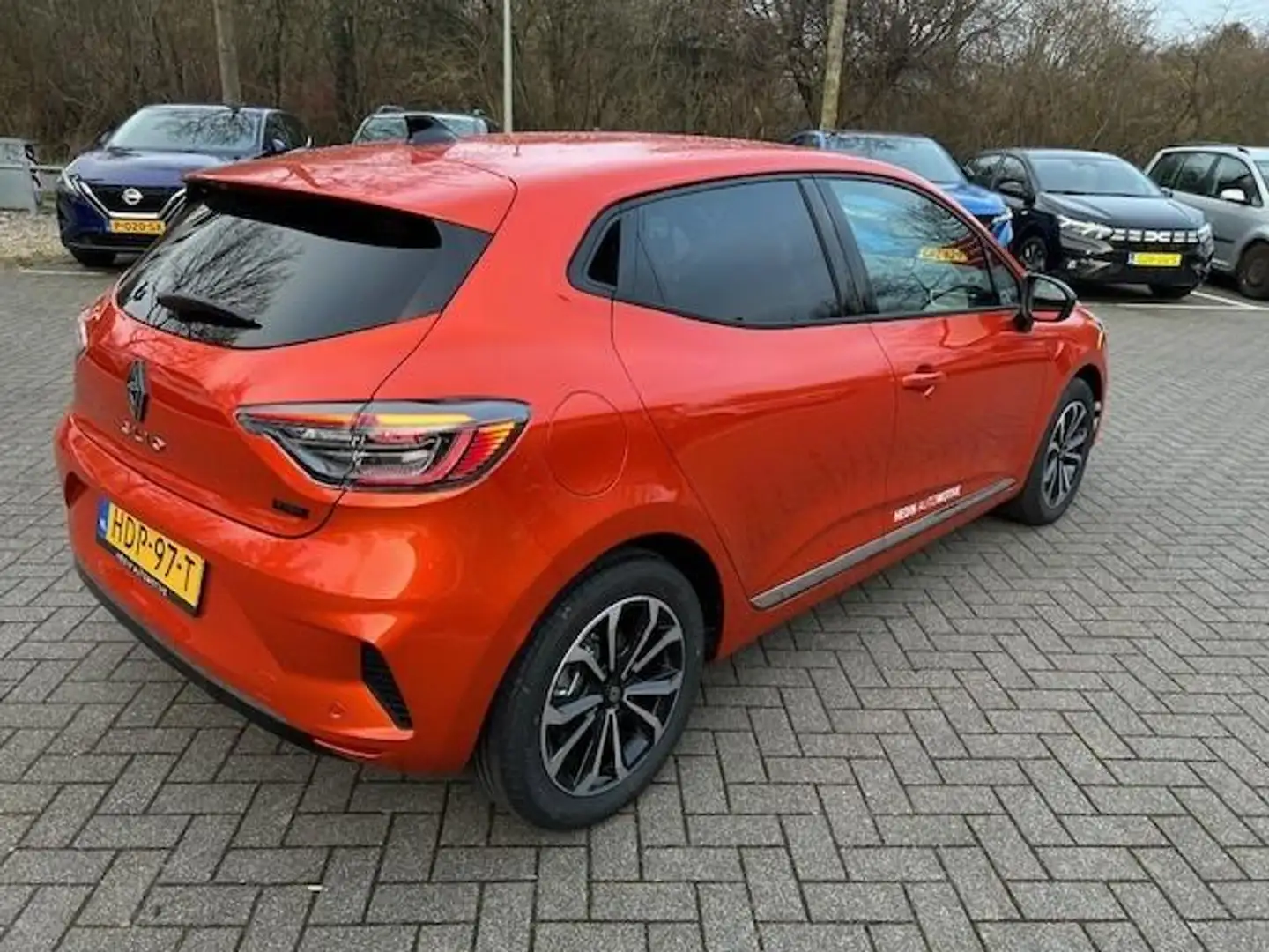 Renault Clio 1.6 E-Tech Full Hybrid 145 techno Orange - 2