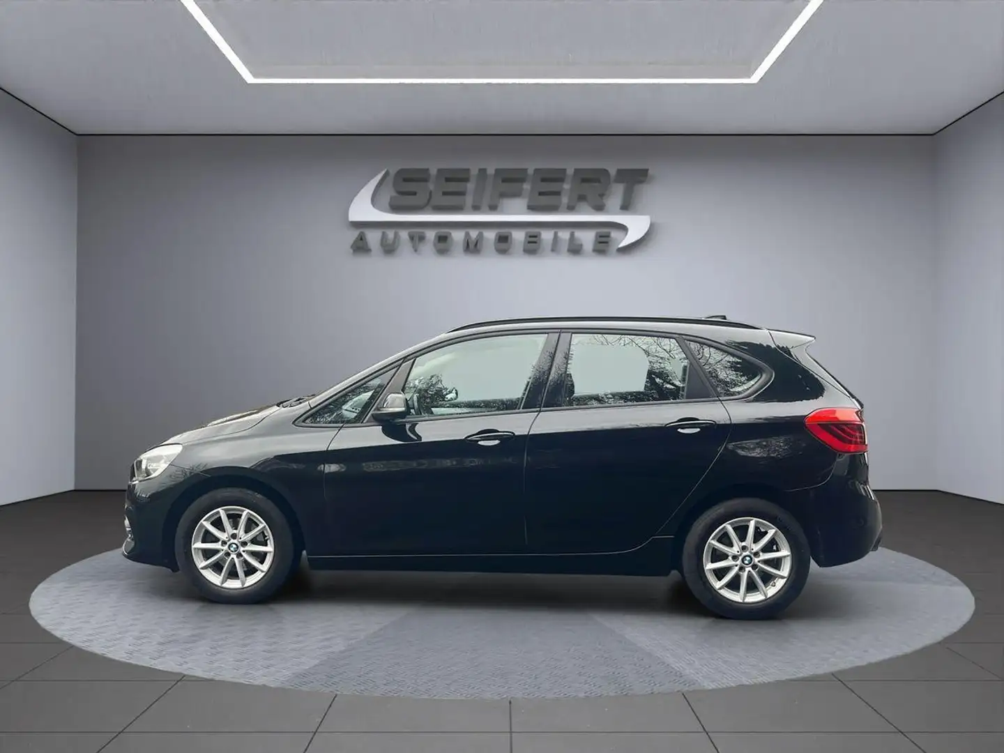 BMW 216 216d Active Tourer / NAVI / Driv.+Park.Ass. / Noir - 2
