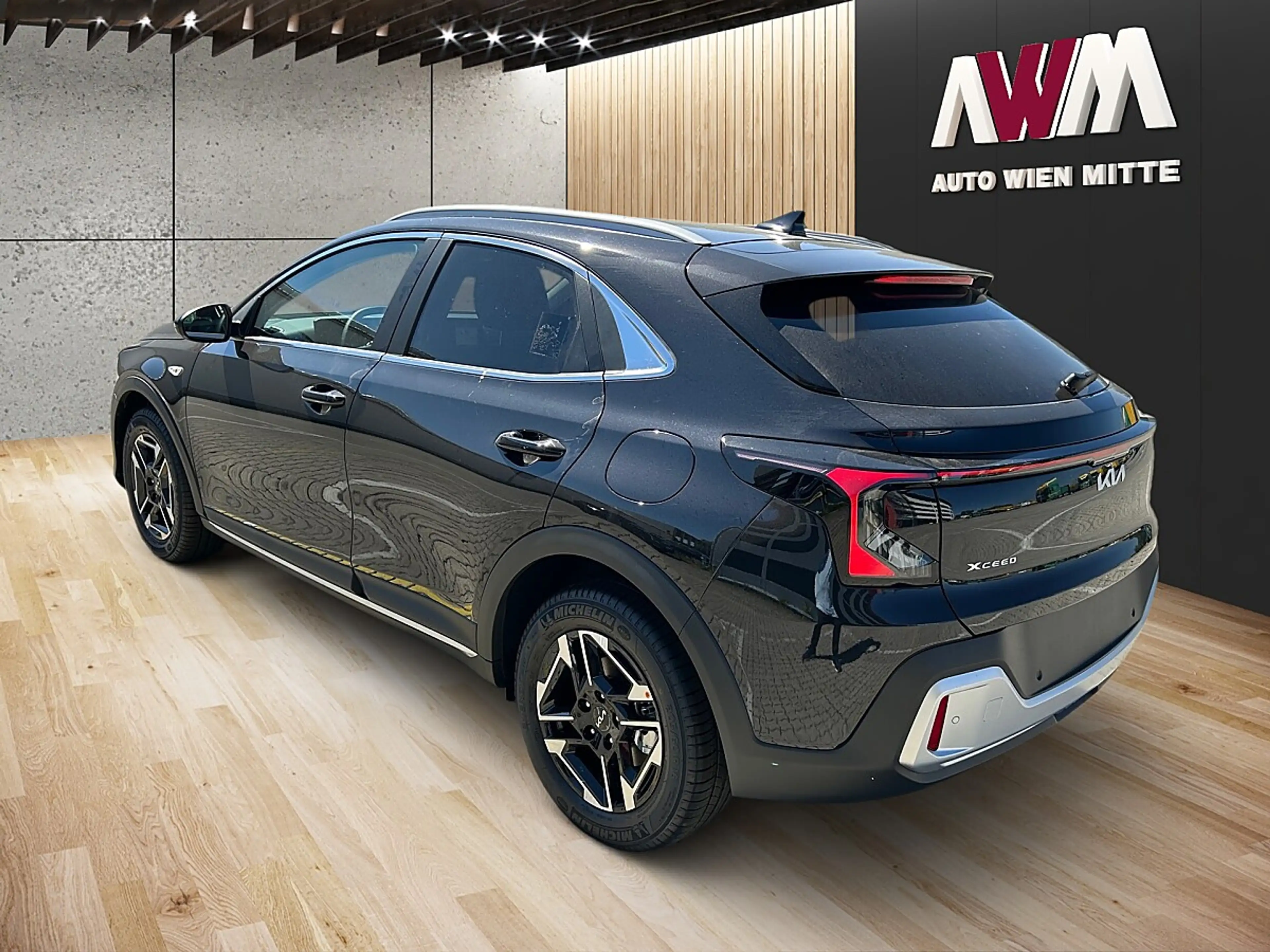 Kia XCeed Xceed 1,0 TGDI GPF Silber — photo 4