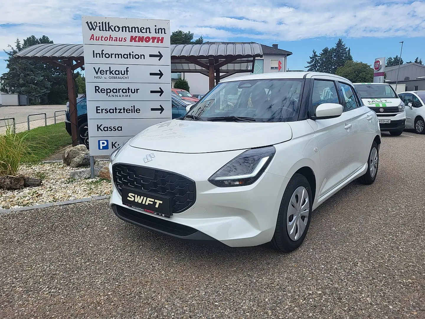 Suzuki Swift 1,2 Hybrid Clear Weiß - 1