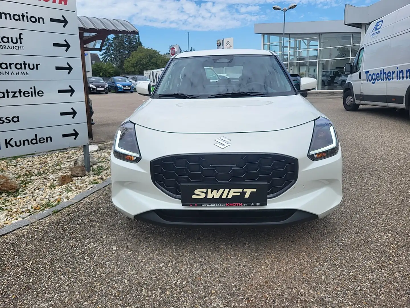 Suzuki Swift 1,2 Hybrid Clear Weiß - 2